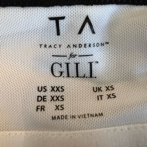 NWOT TA Tracy Anderson G.I.L.I. White Peplum Cami Tank - Picture 6 of 9
